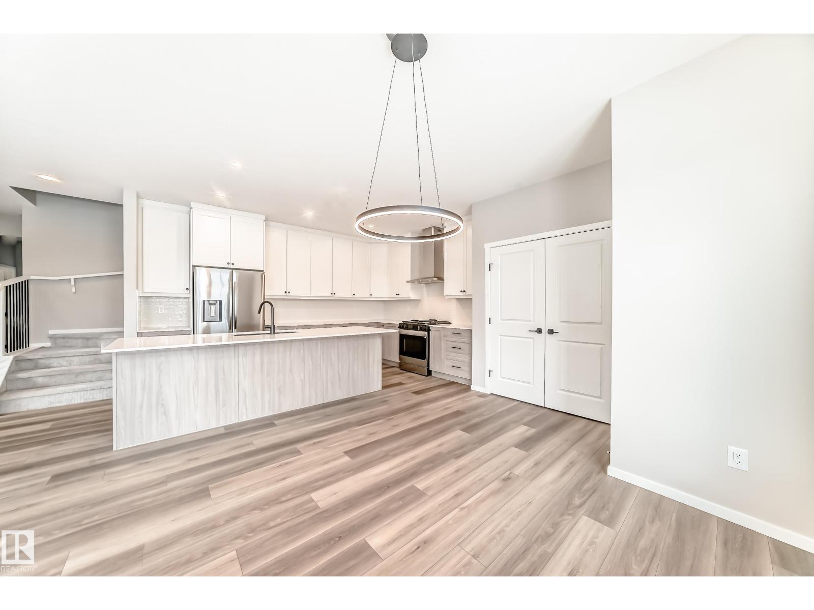 840 STILLWATER BV NW, Edmonton