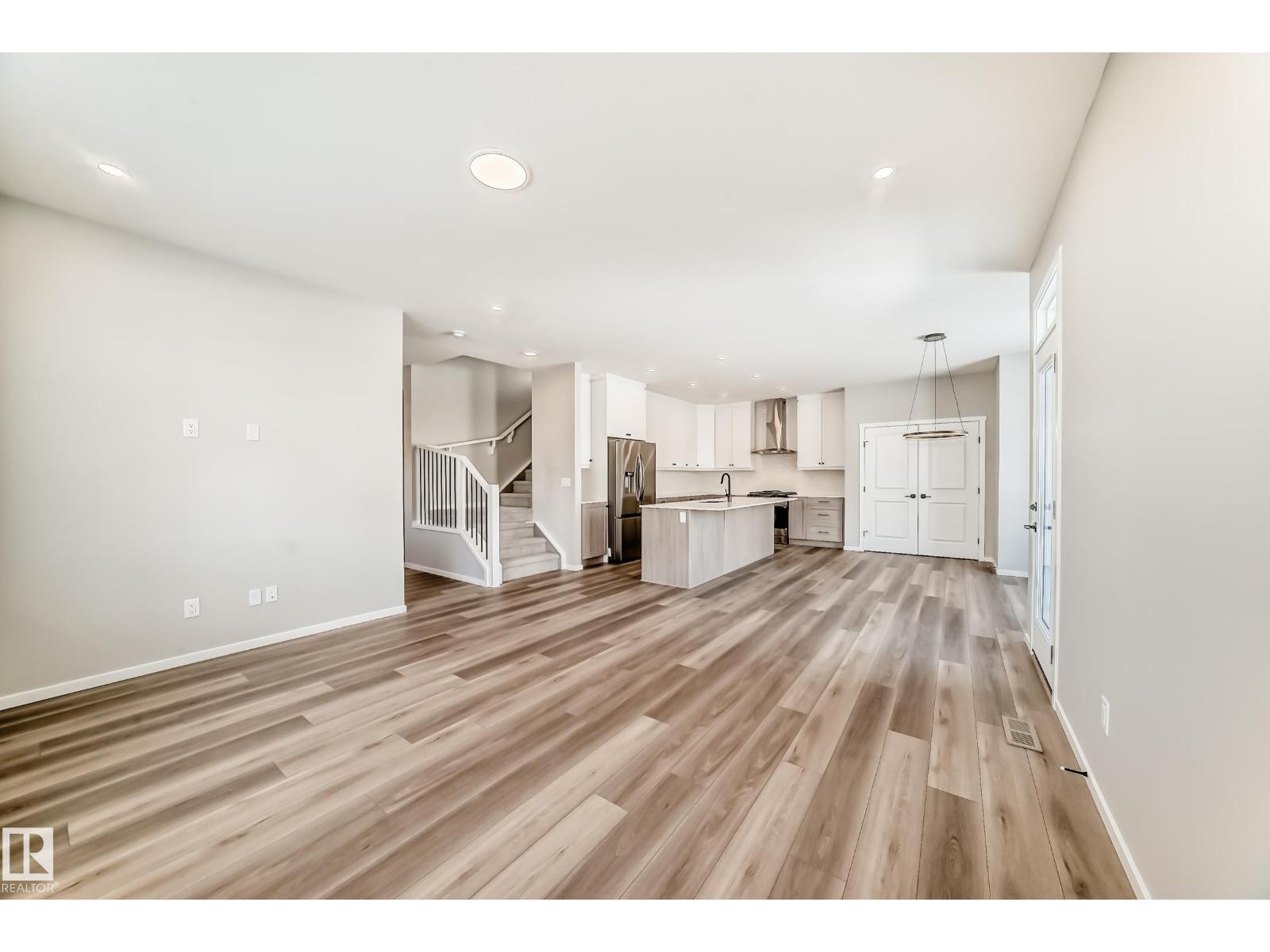 840 STILLWATER BV NW, Edmonton