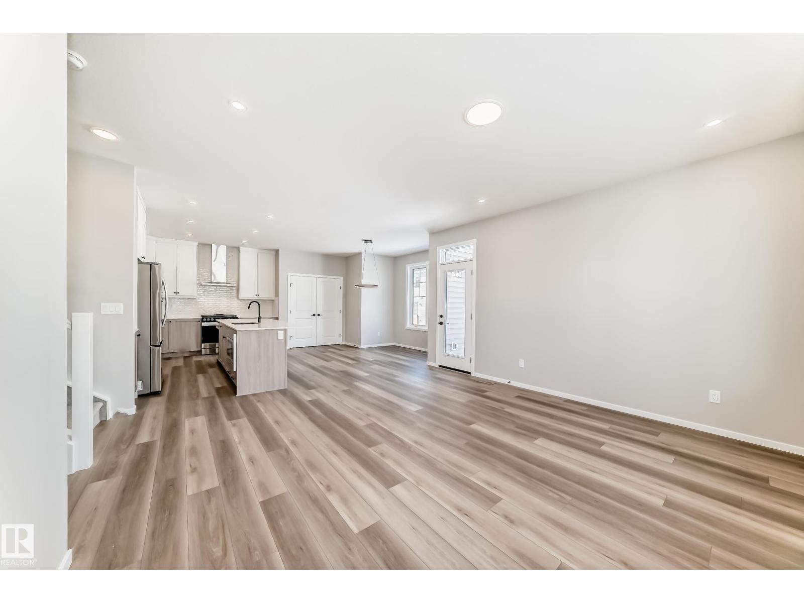 840 STILLWATER BV NW, Edmonton