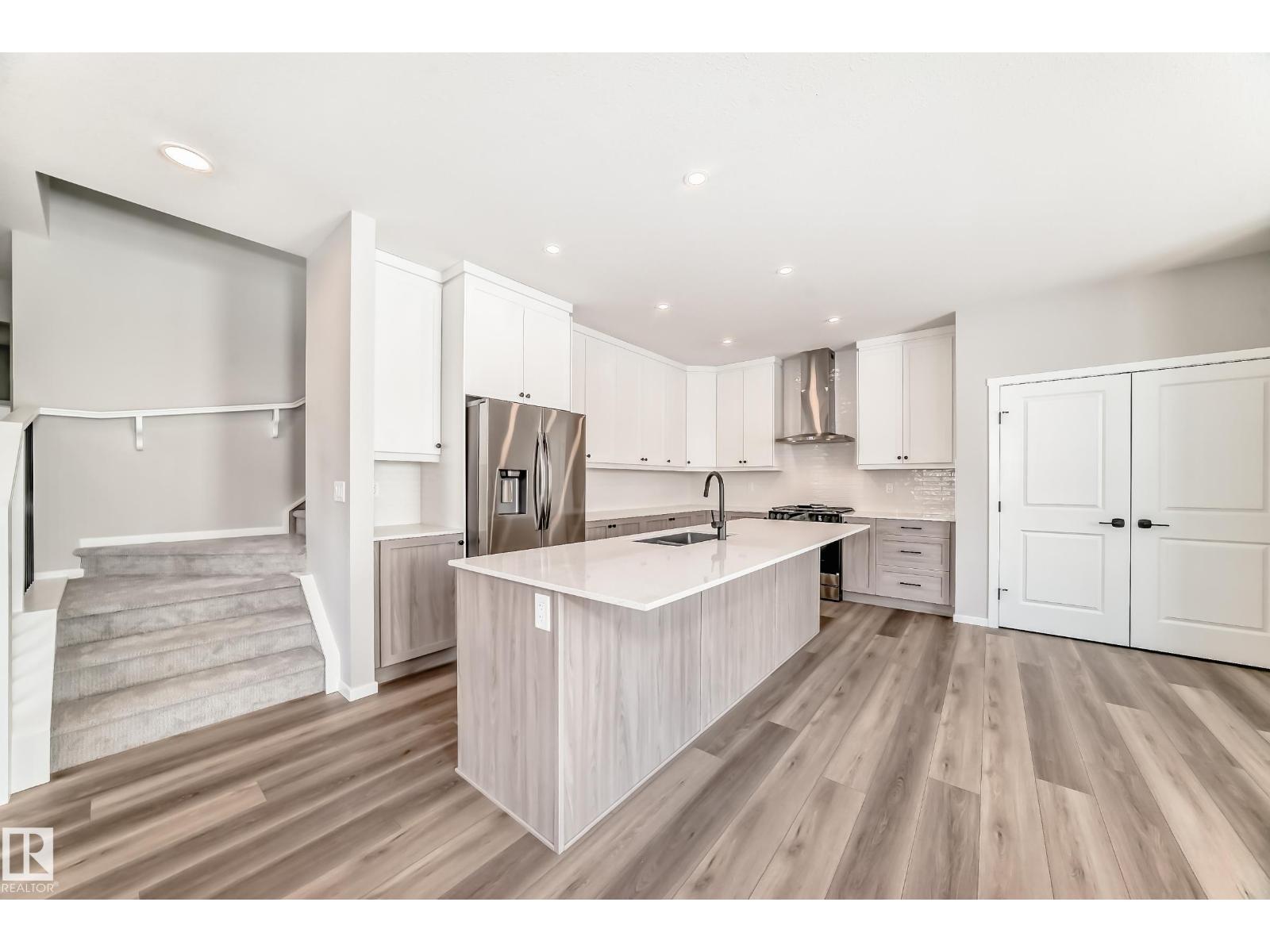 840 STILLWATER BV NW, Edmonton