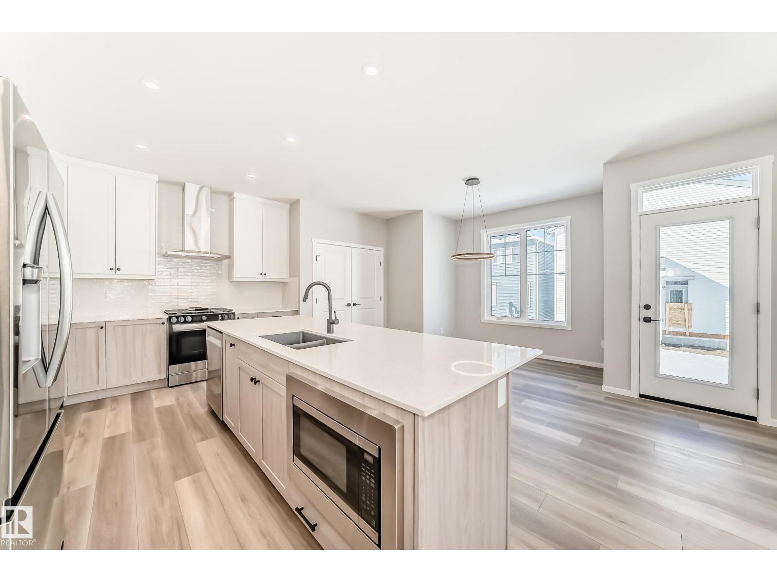 840 STILLWATER BV NW, Edmonton