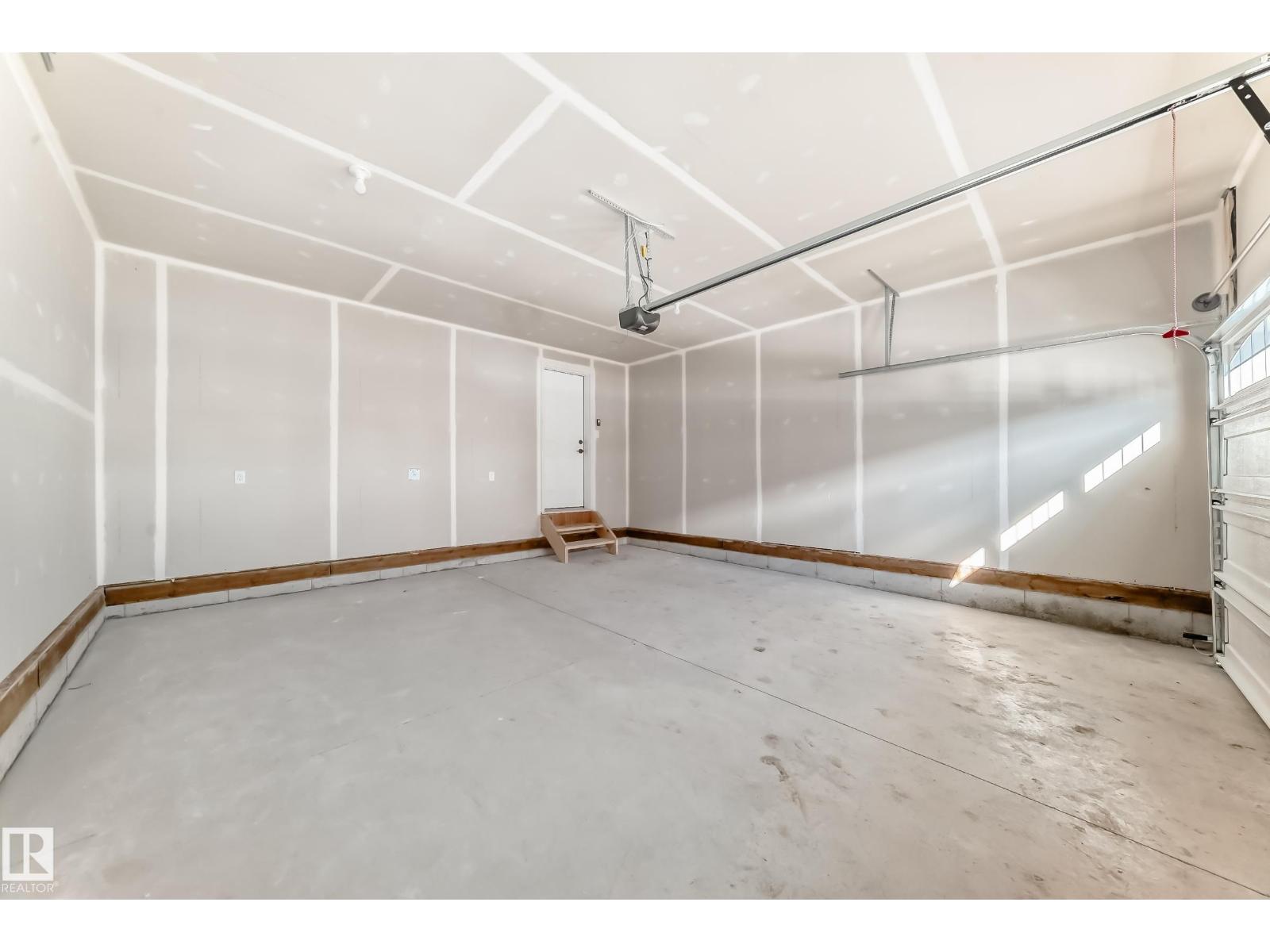 840 STILLWATER BV NW, Edmonton