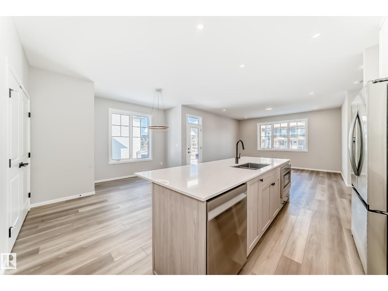 840 STILLWATER BV NW, Edmonton