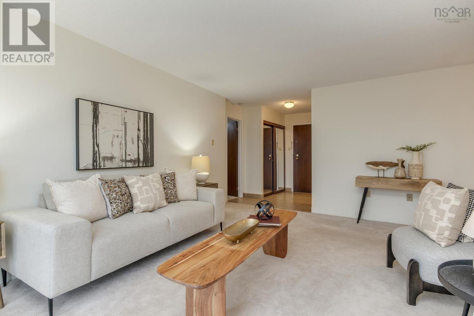 Property 22 of 35 of 306 5570 Heatherwood Court