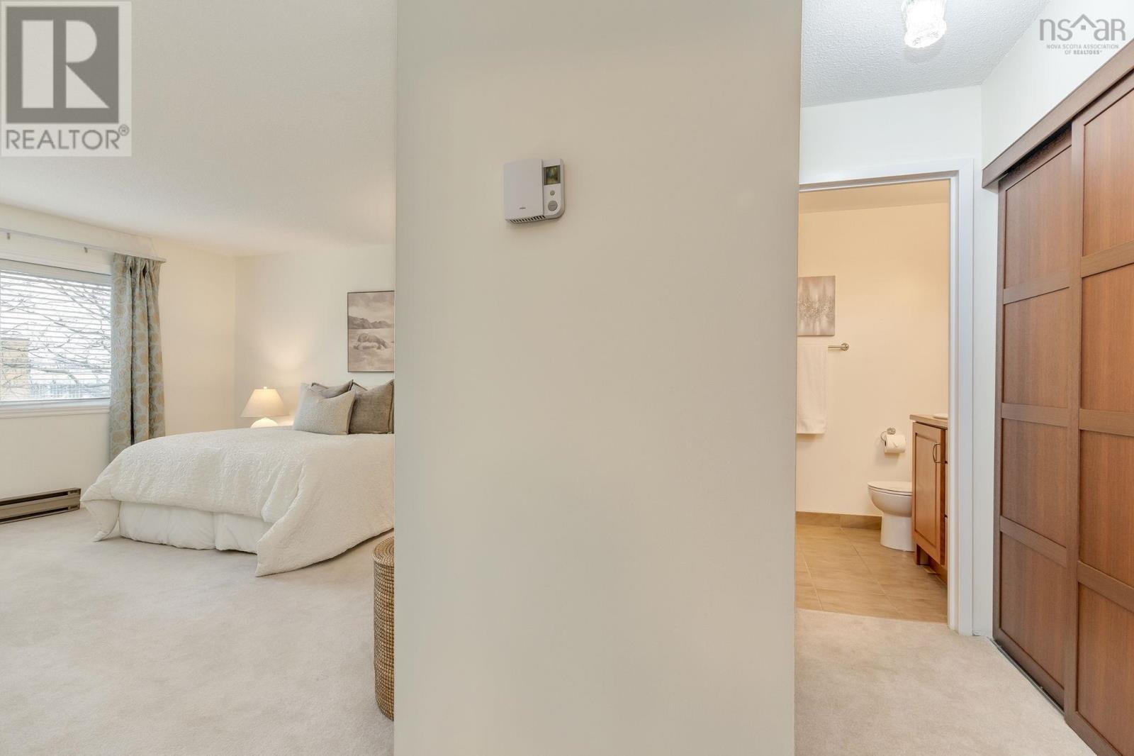 Property 23 of 35 of 306 5570 Heatherwood Court