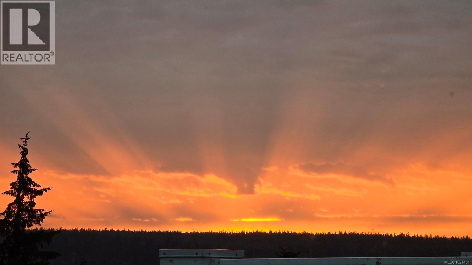 318 350 Island Hwy S, Campbell River