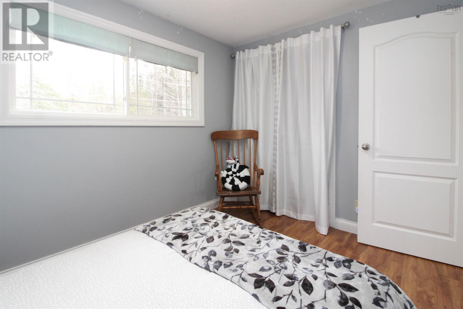 Property 21 of 38 of 72 Morley Avenue