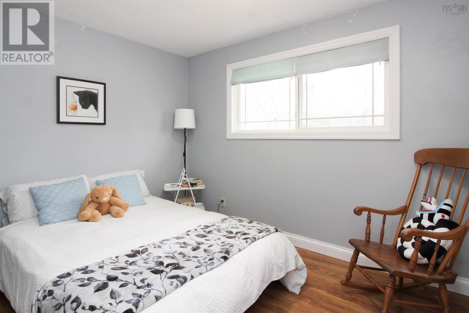 Property 22 of 38 of 72 Morley Avenue