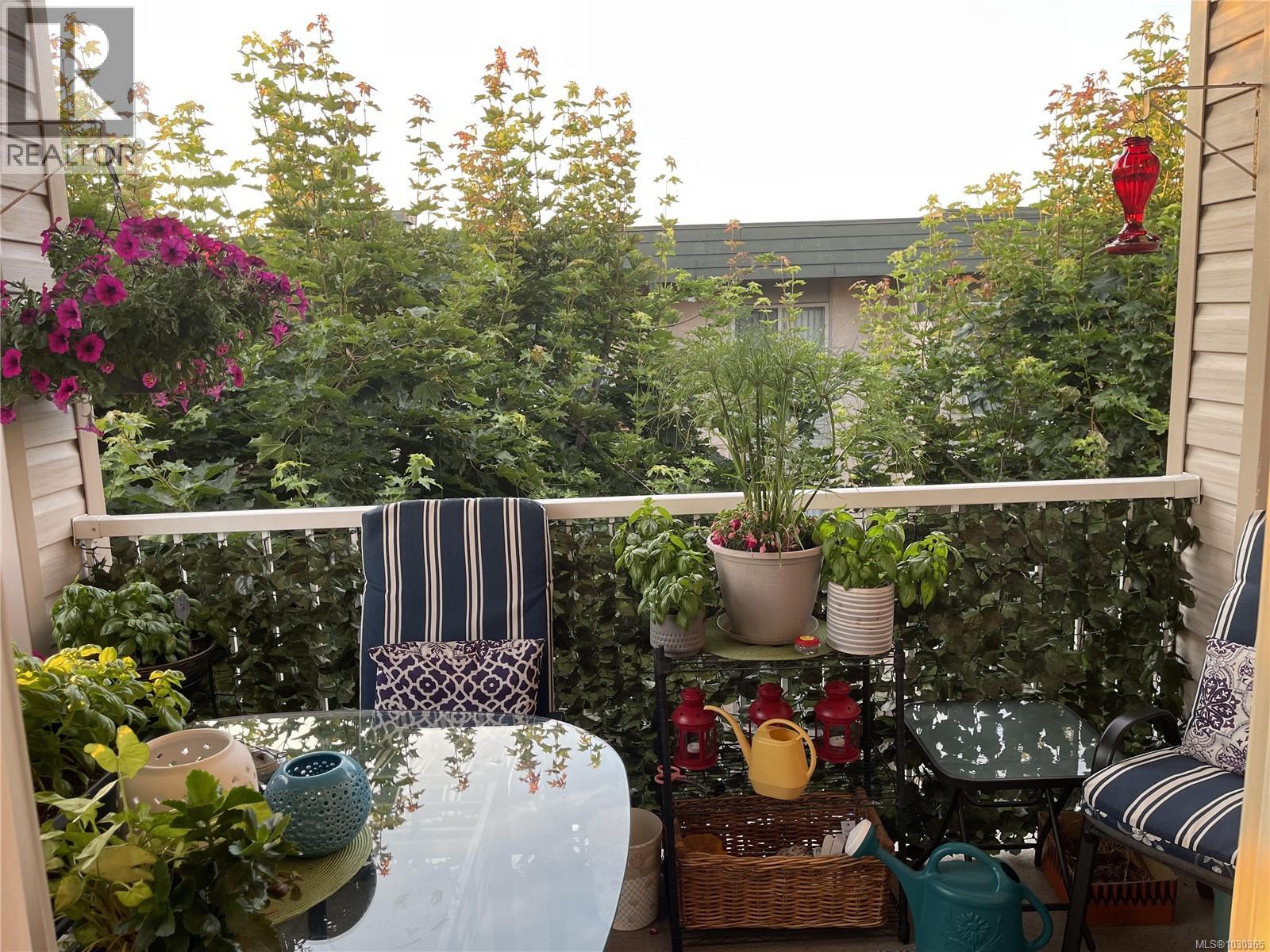 #207 273 MOILLIET ST S - 32