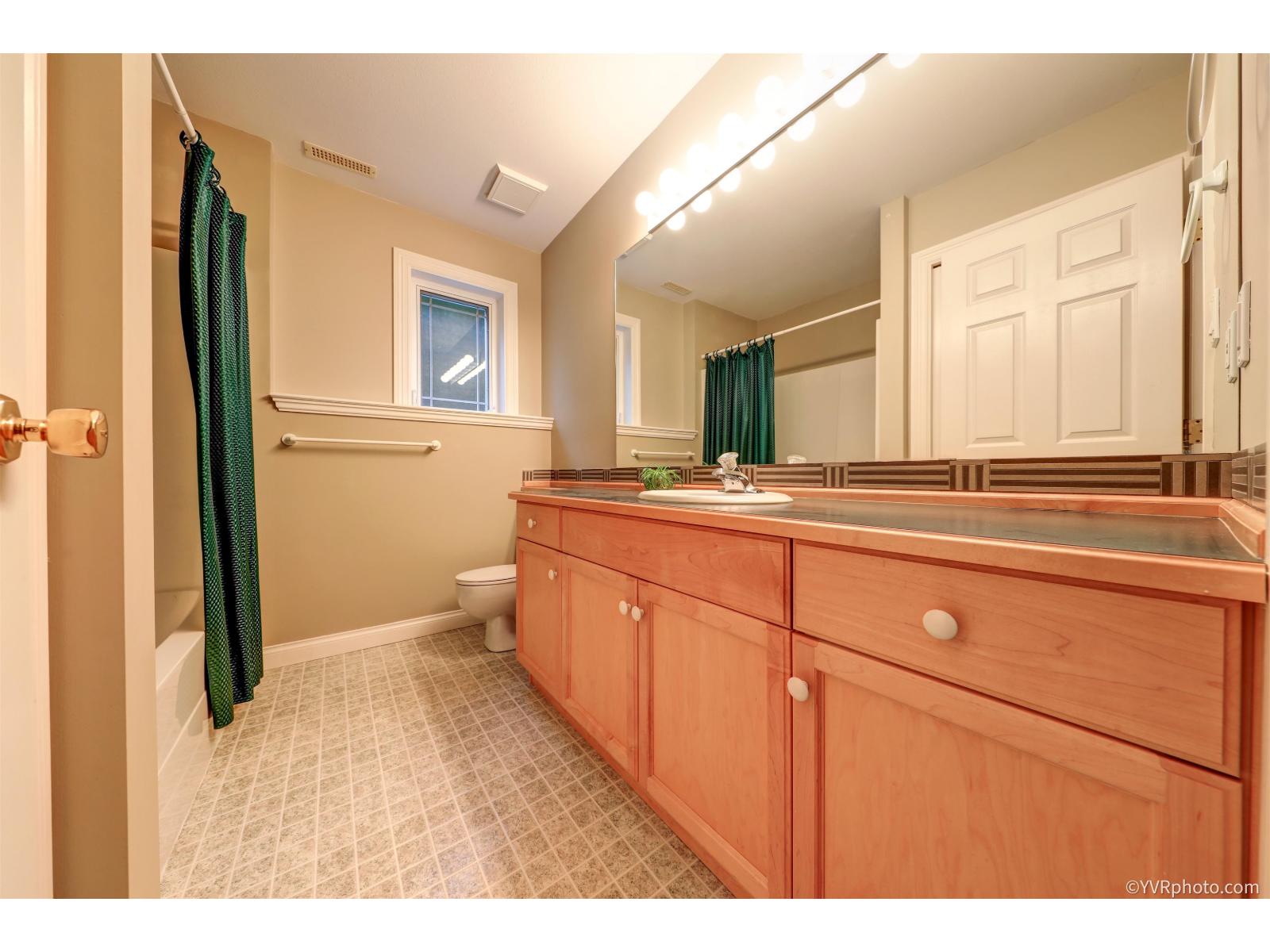 1419 133A STREET, Surrey