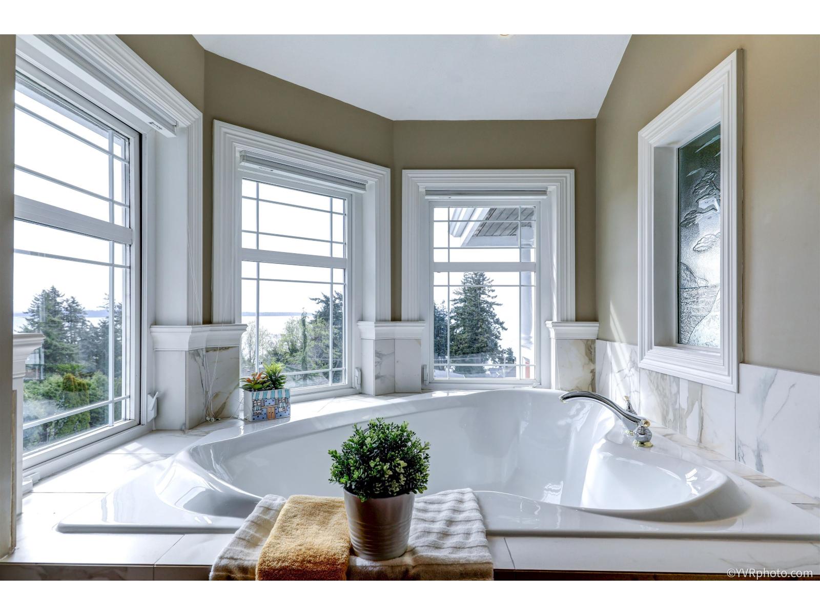 1419 133A STREET, Surrey