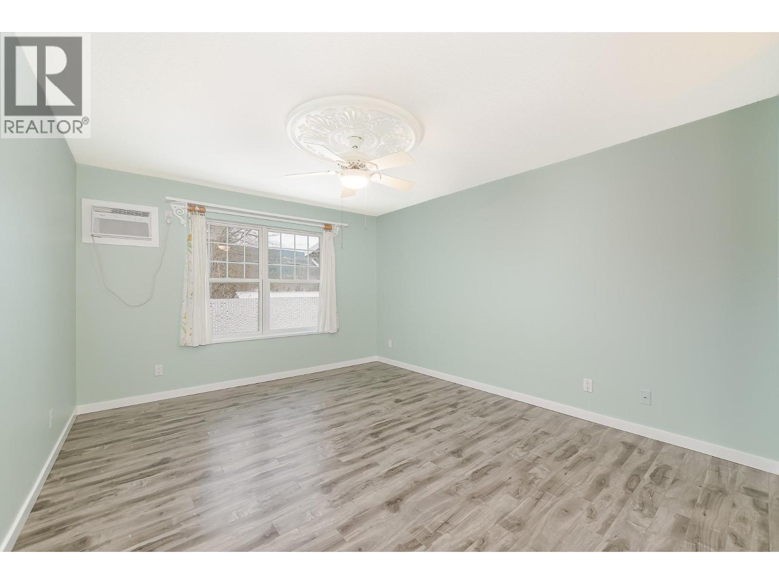 #45 303 Regent Avenue - 13