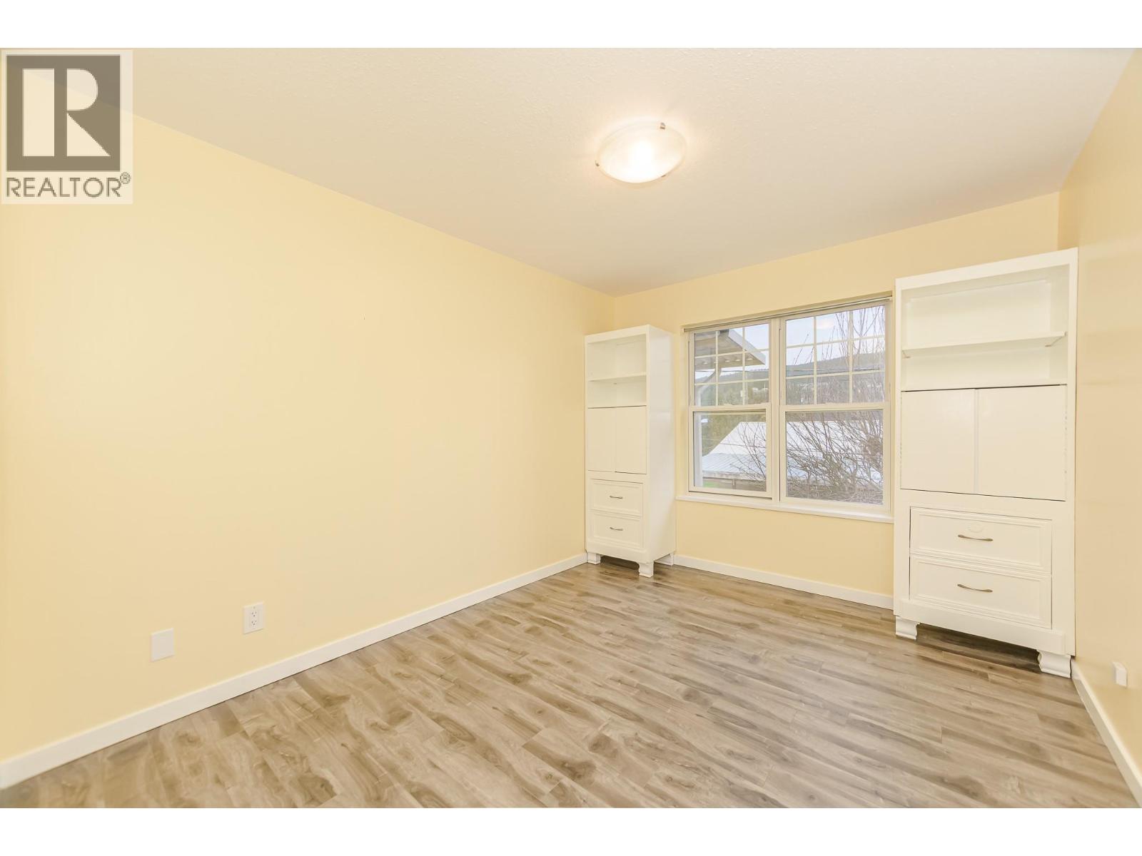 #45 303 Regent Avenue - 18