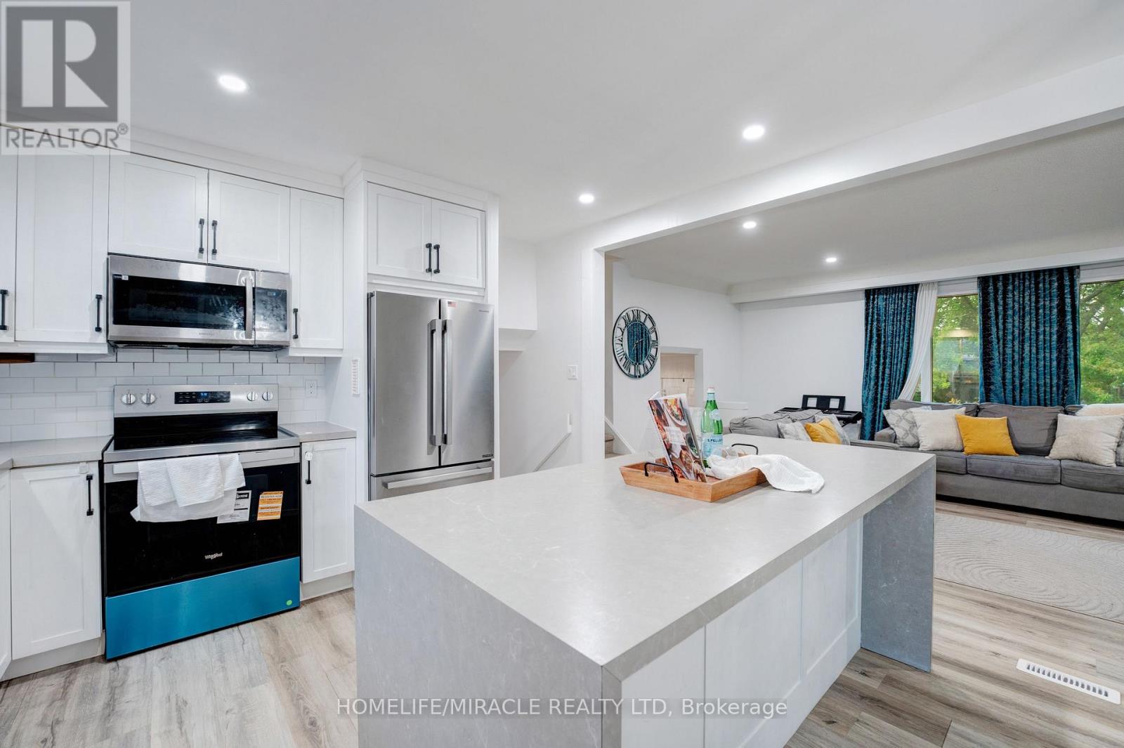 7250 MAYWOOD STREET - 12