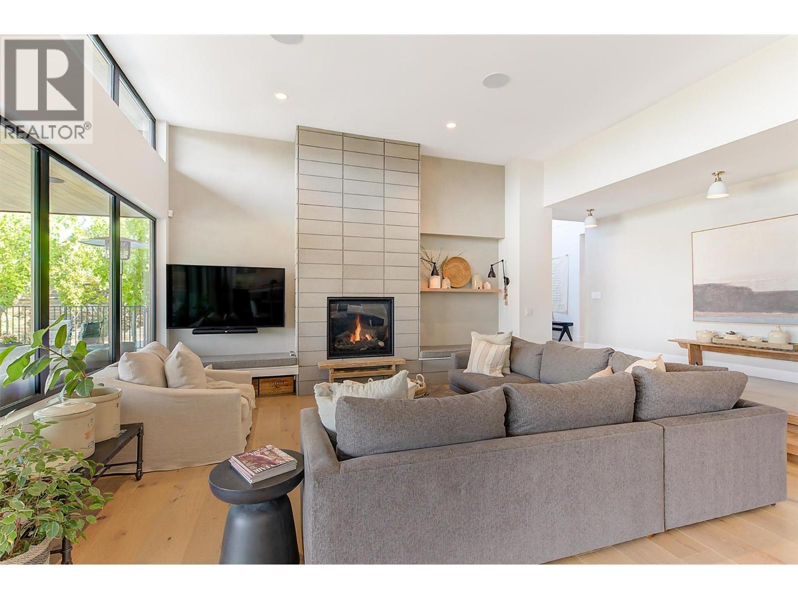  763 Barnaby Road, Kelowna