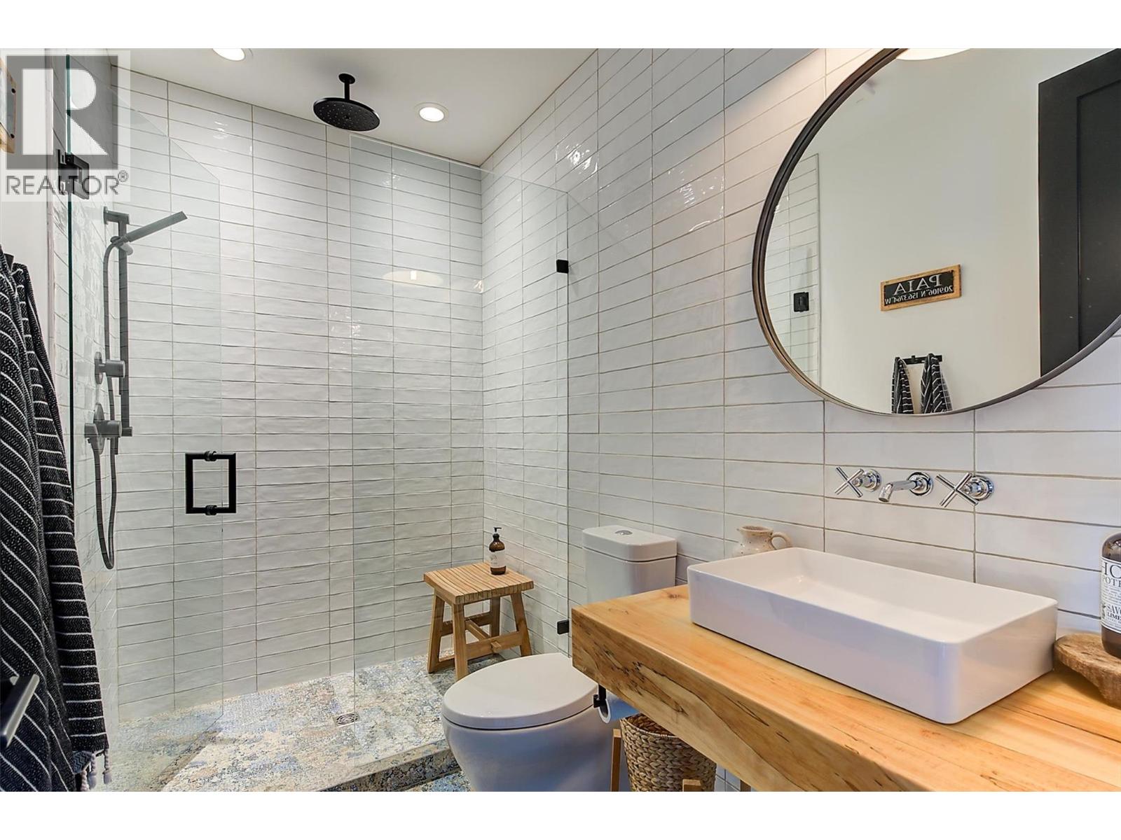  763 Barnaby Road, Kelowna