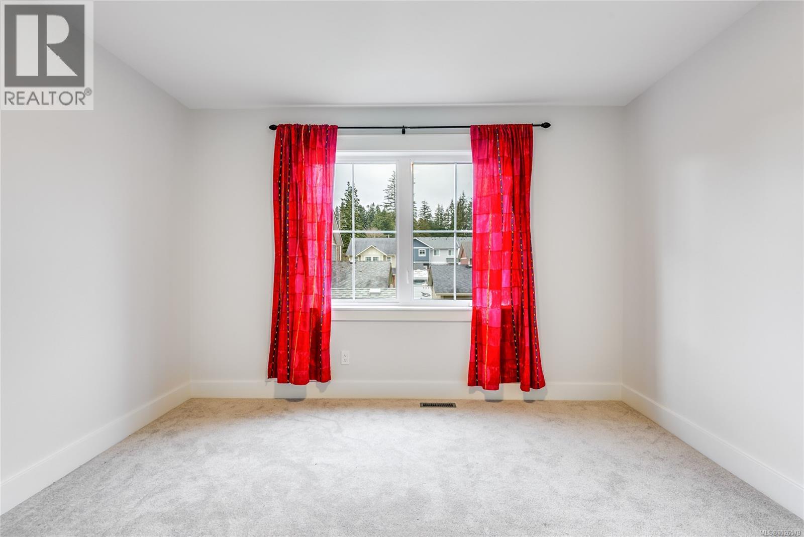 #36 1090 EVERGREEN RD - 31