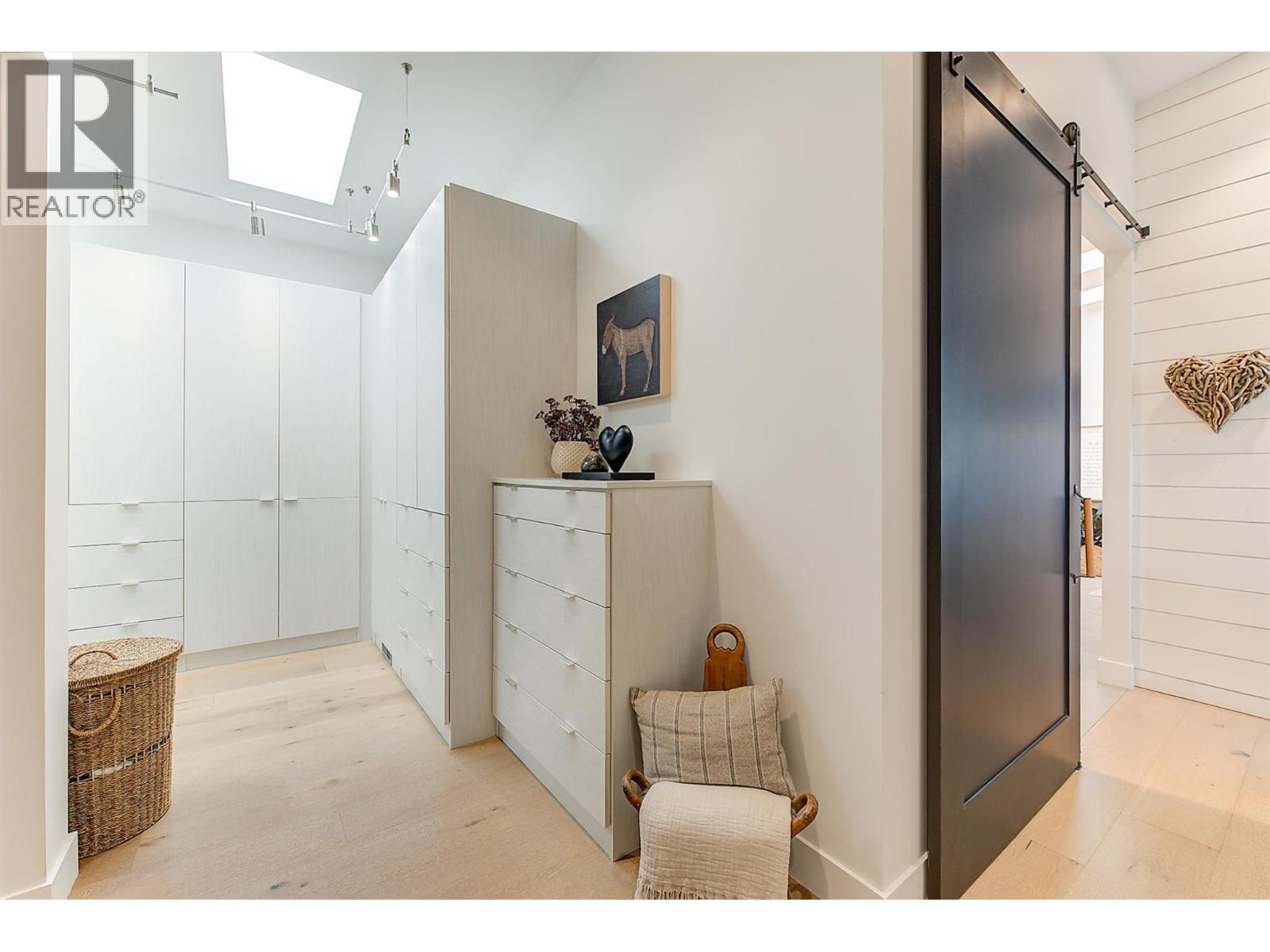  763 Barnaby Road, Kelowna