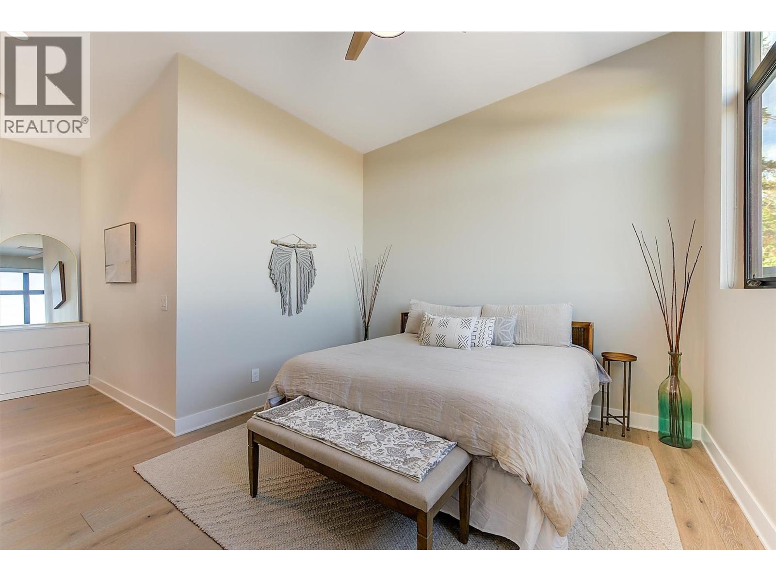  763 Barnaby Road, Kelowna