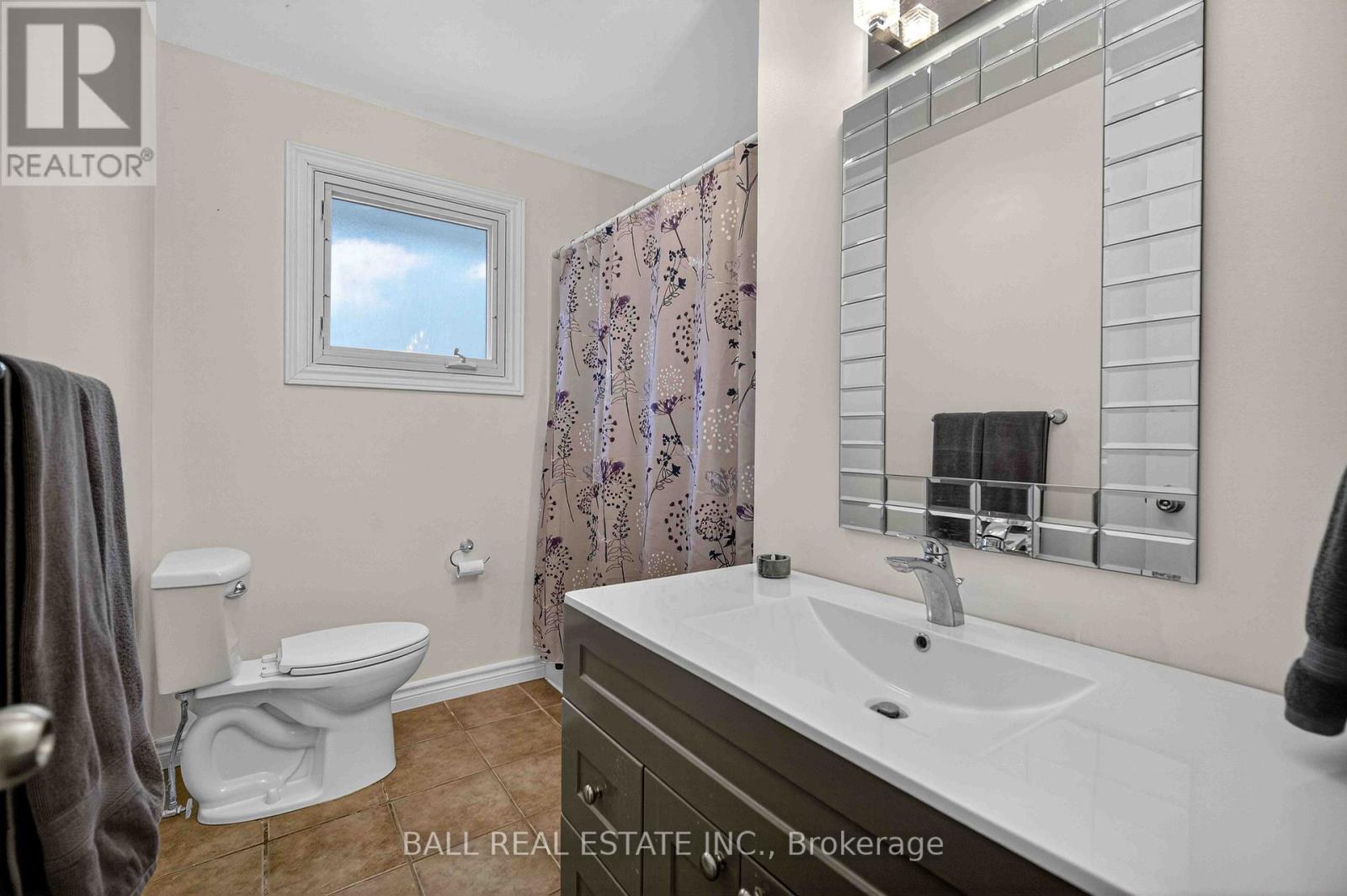 166 VICTORIA DRIVE - 24