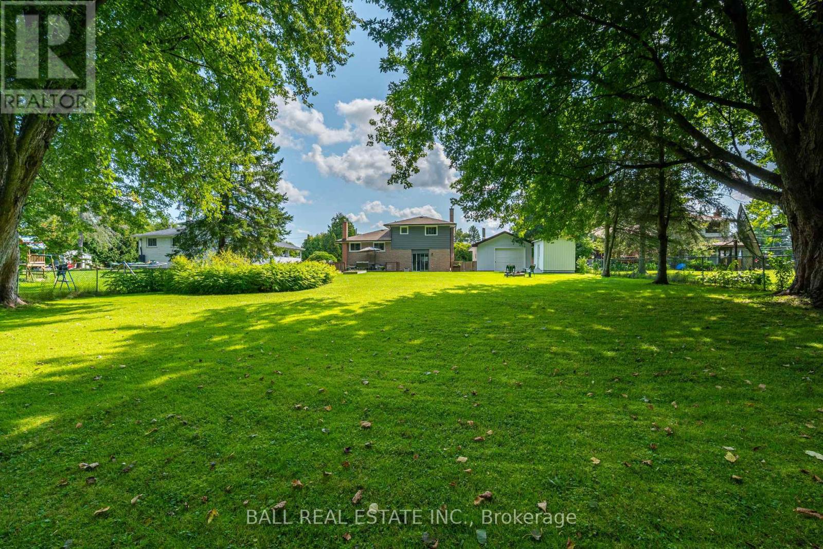 166 VICTORIA DRIVE - 36