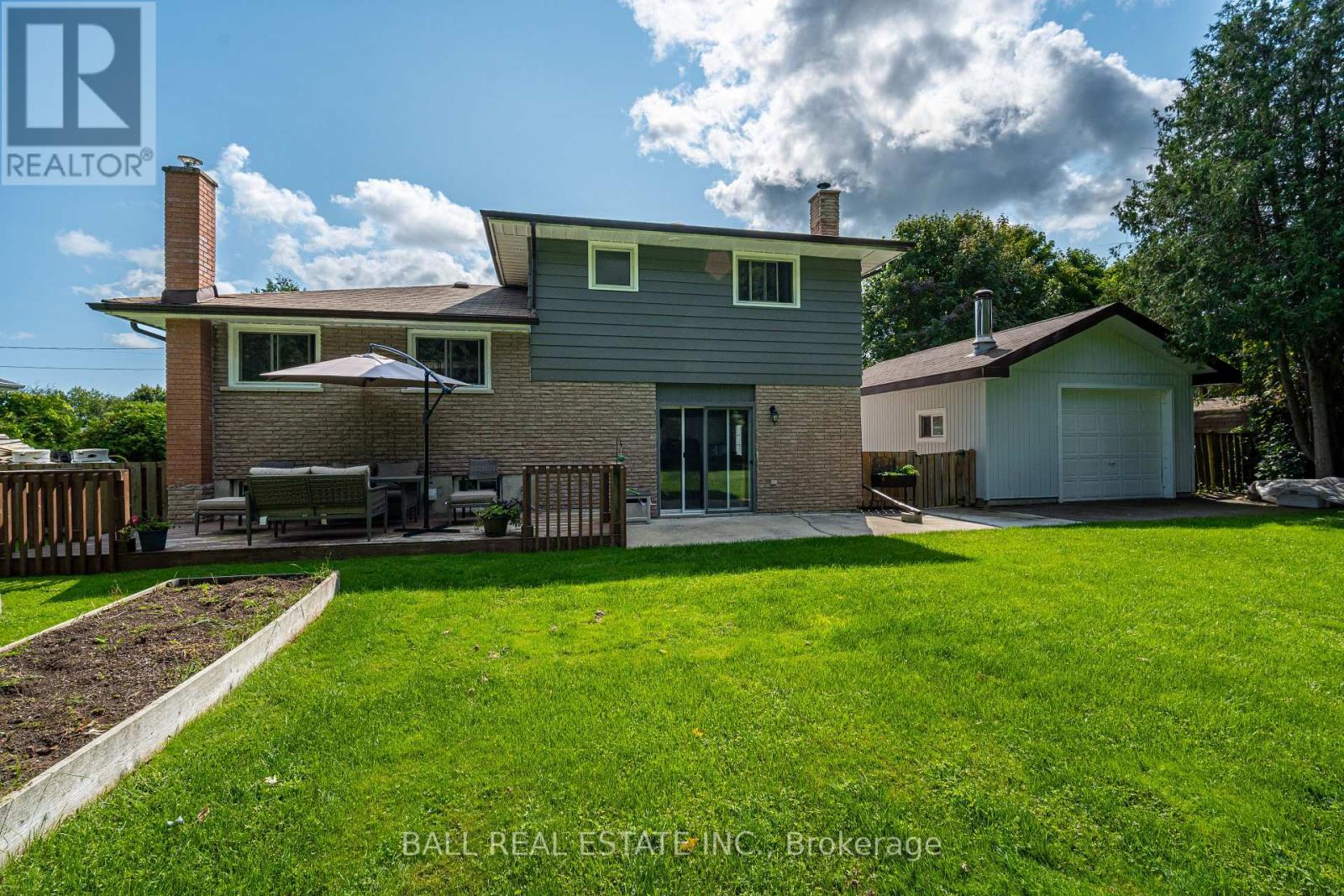 166 VICTORIA DRIVE - 37