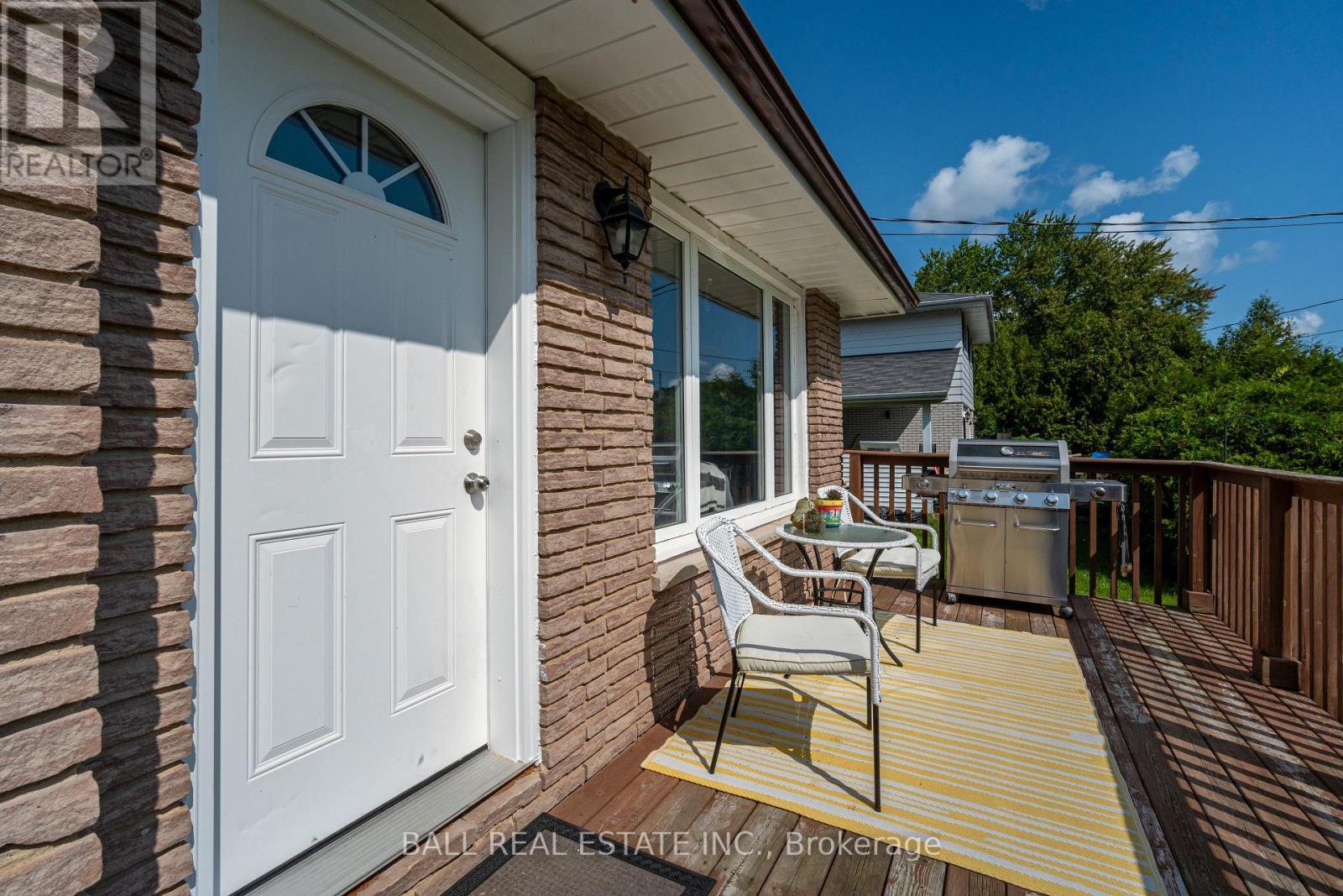 166 VICTORIA DRIVE - 7