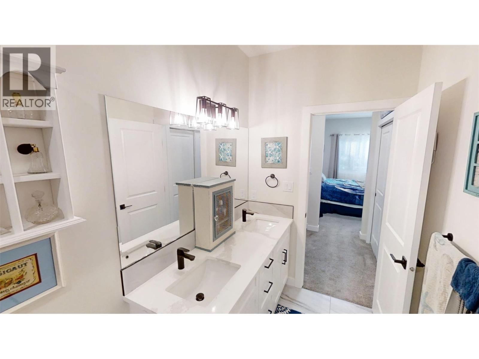 4820 Ridge Road Unit# 1, Radium Hot Springs