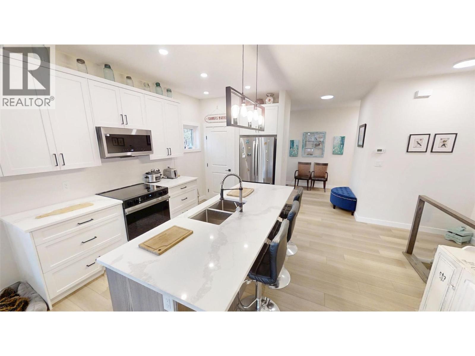 4820 Ridge Road Unit# 1, Radium Hot Springs