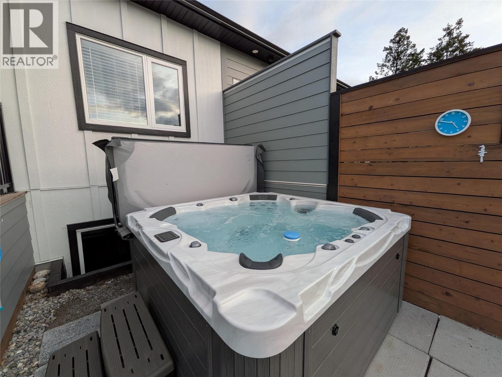 4820 Ridge Road Unit# 1, Radium Hot Springs