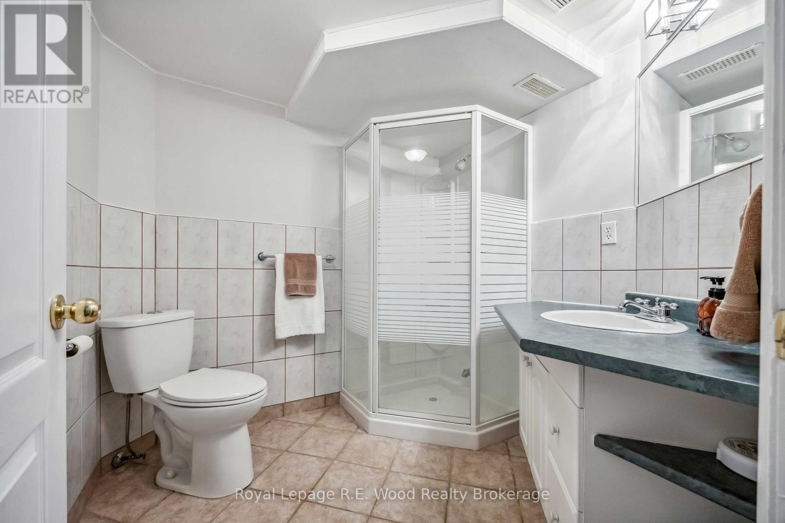 3 LORWOOD COURT - 33