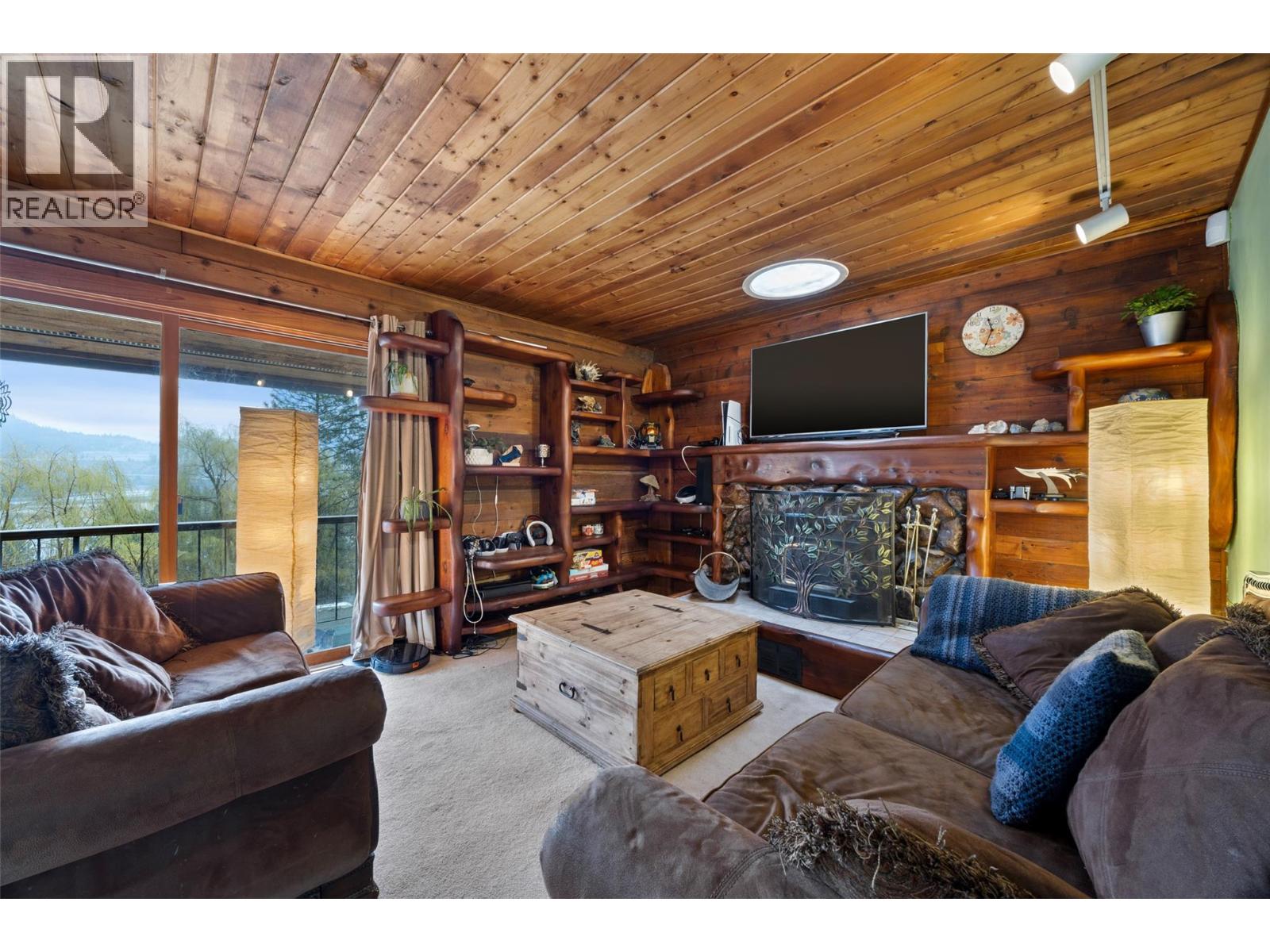 7050 Westsyde Road, Kamloops