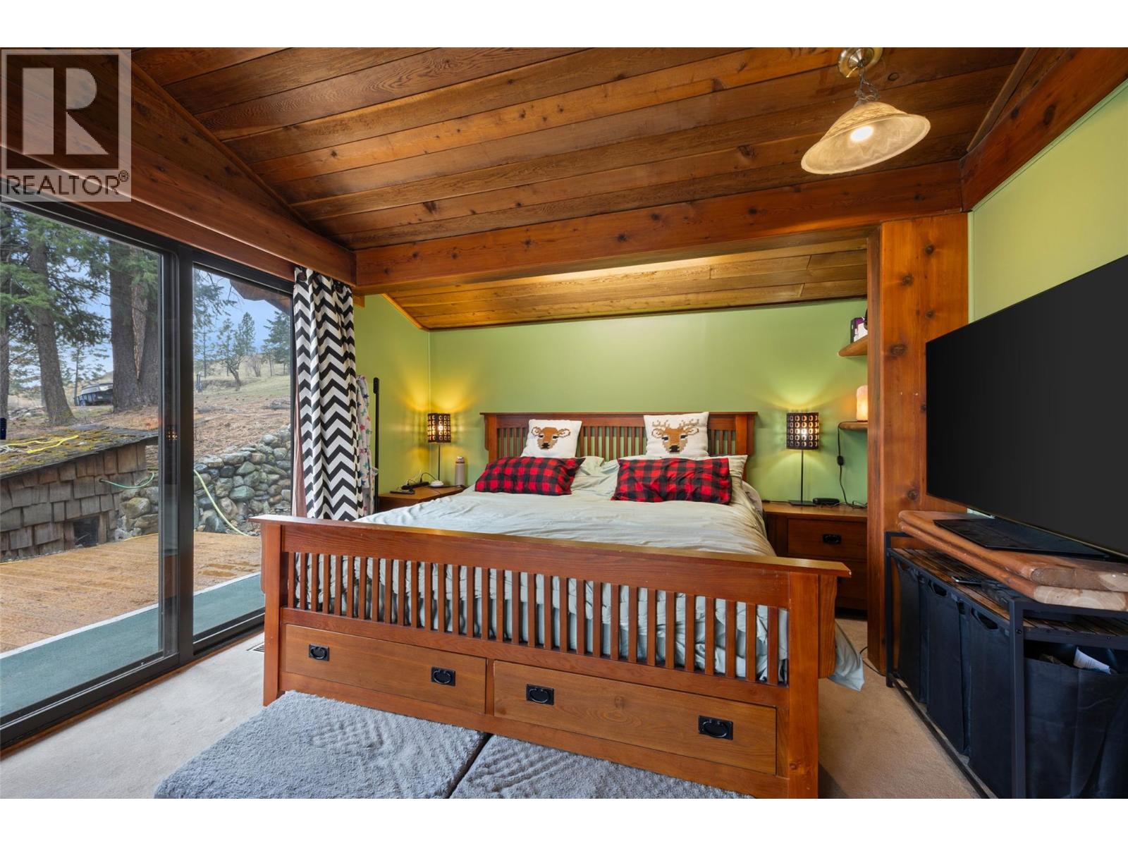 7050 Westsyde Road, Kamloops