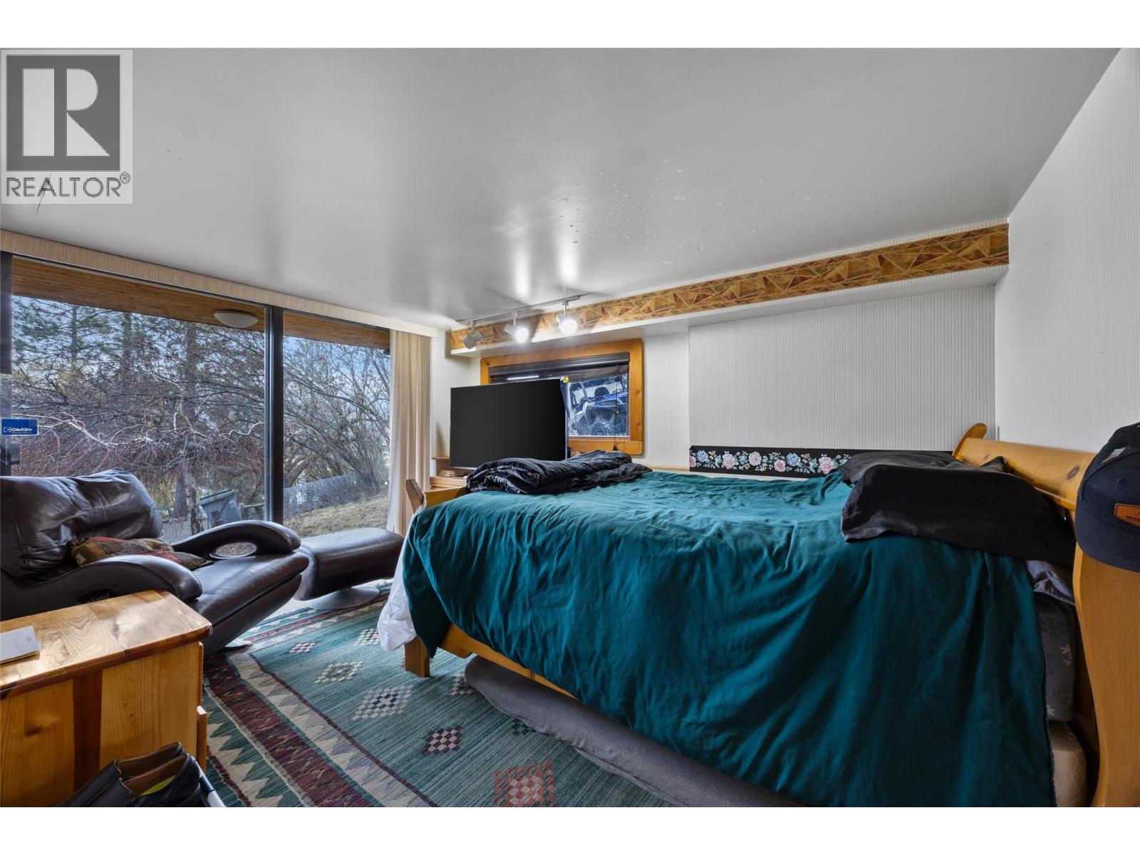 7050 Westsyde Road, Kamloops