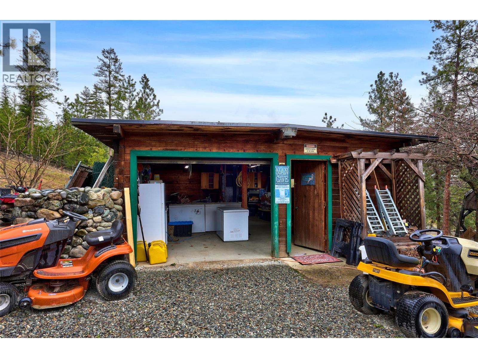 7050 Westsyde Road, Kamloops