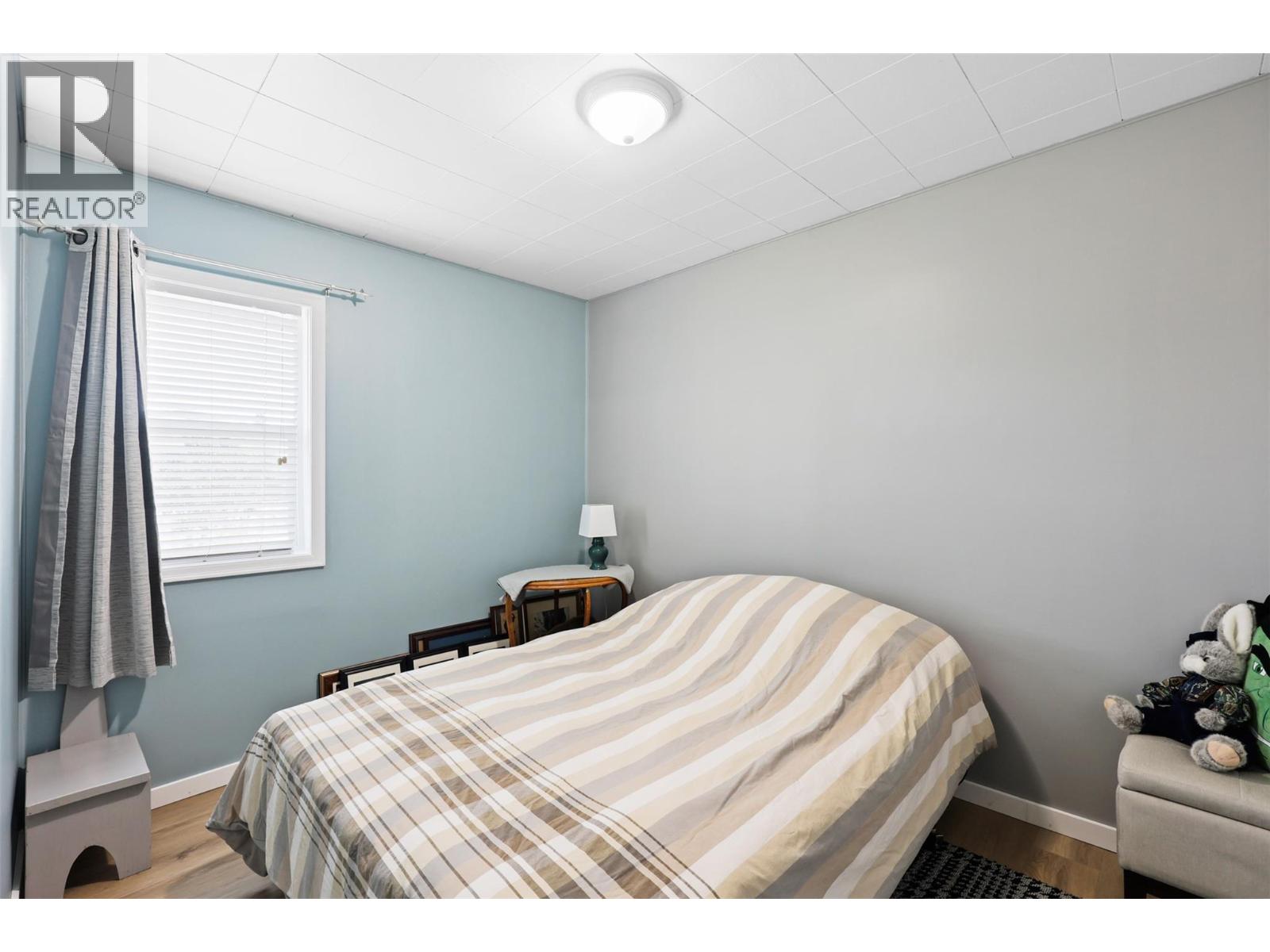 315 Pine Street, Chase