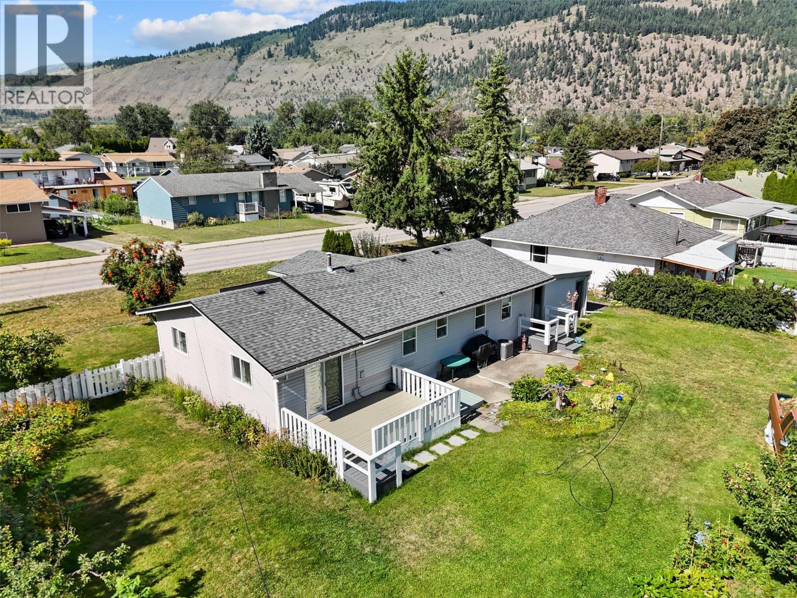 315 Pine Street, Chase