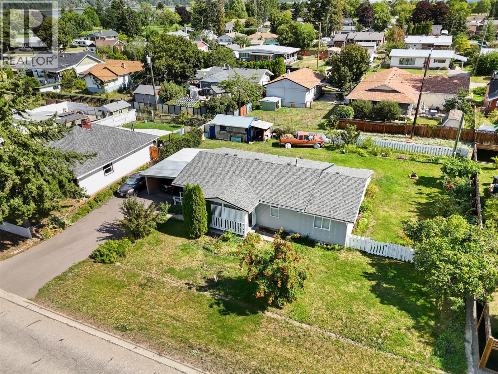 315 Pine Street, Chase