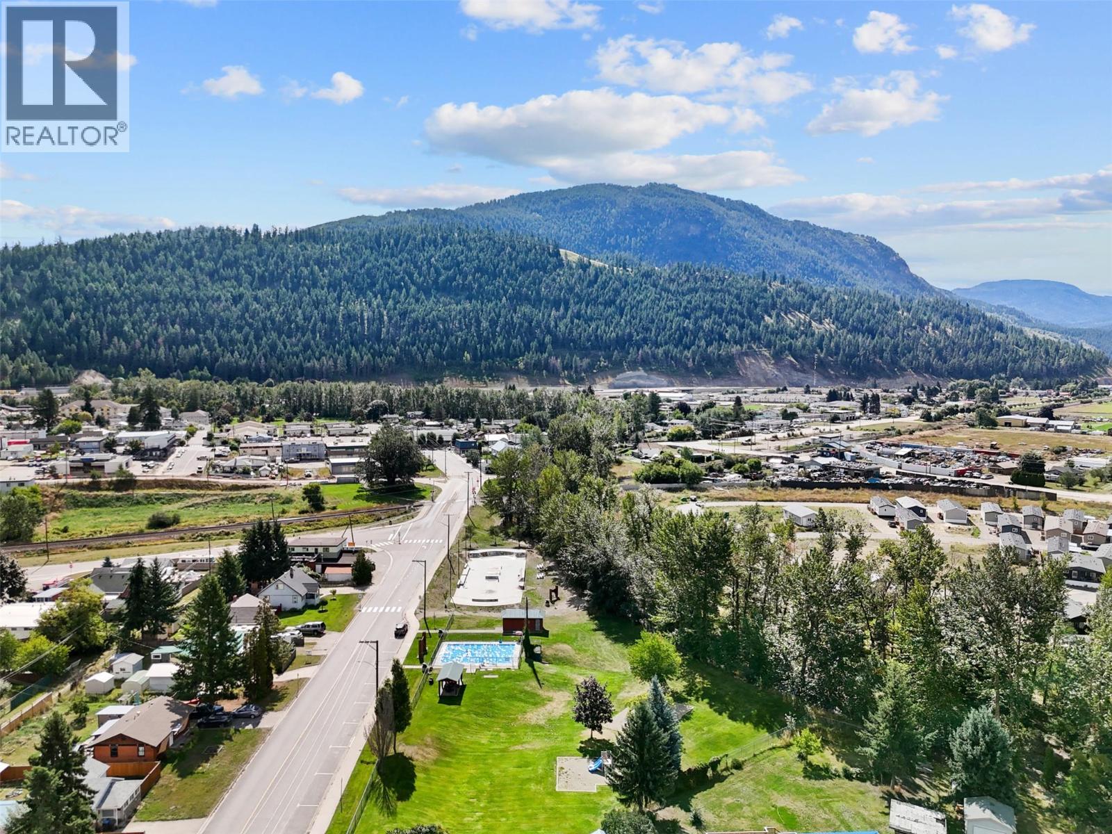 315 Pine Street, Chase