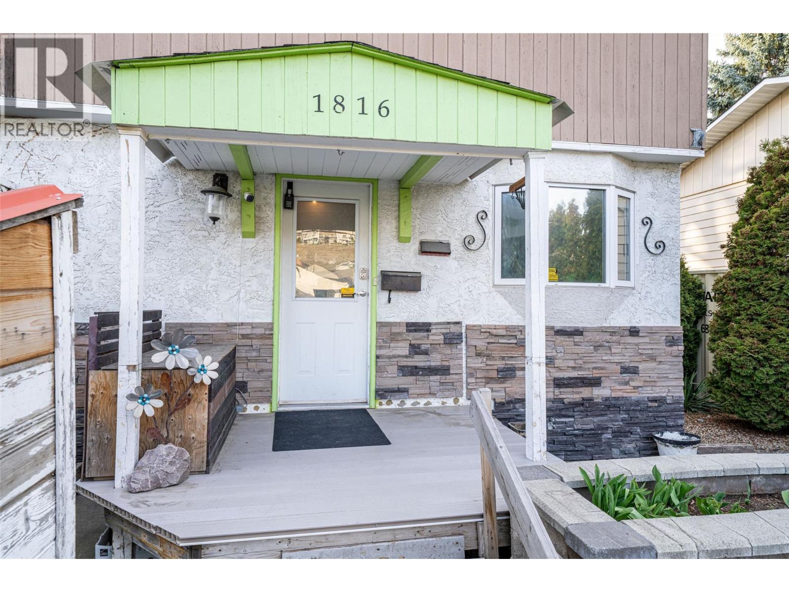 1816 43 Street, Vernon