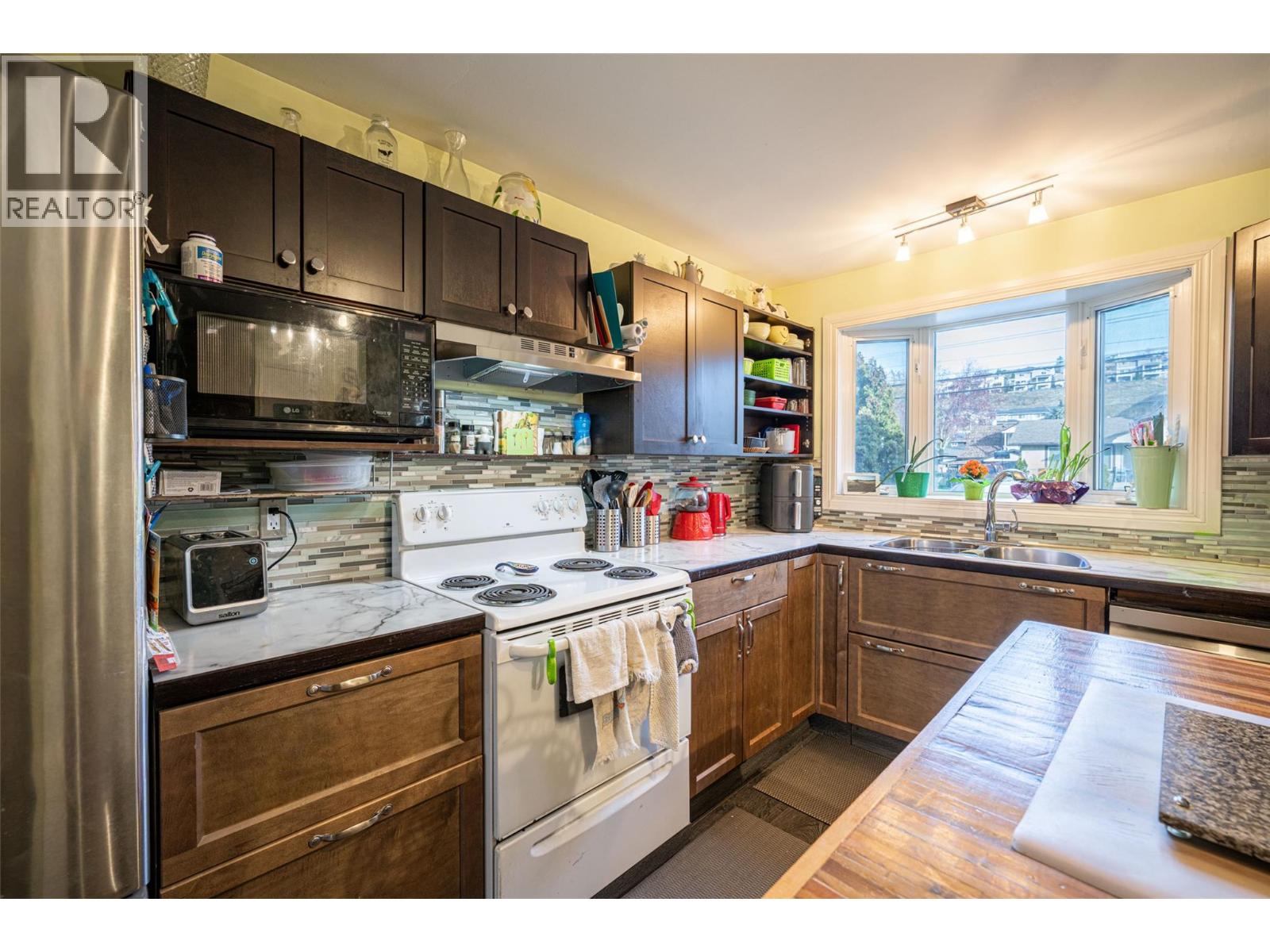 1816 43 Street, Vernon