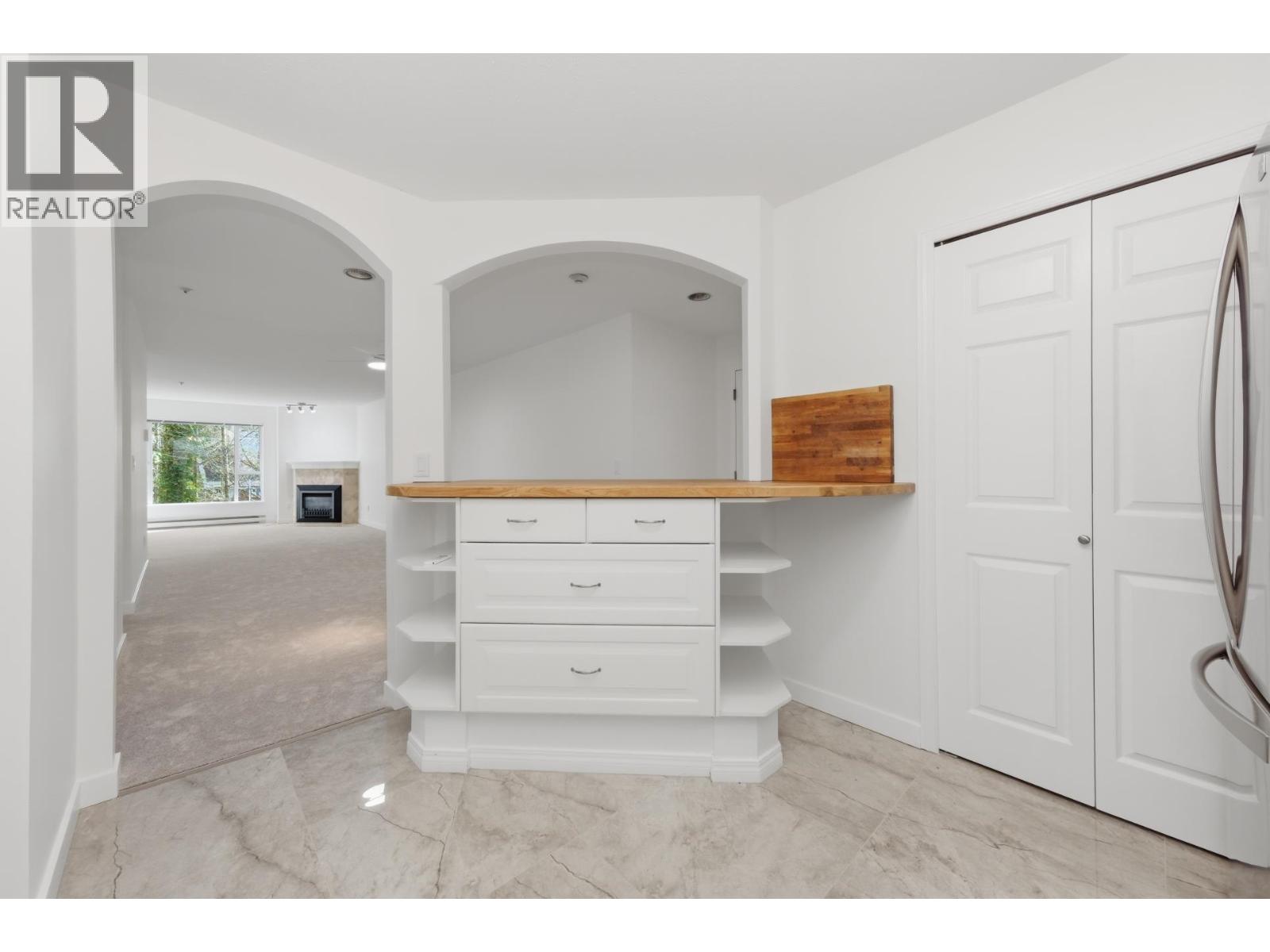 204 1550 FELL AVENUE, North Vancouver