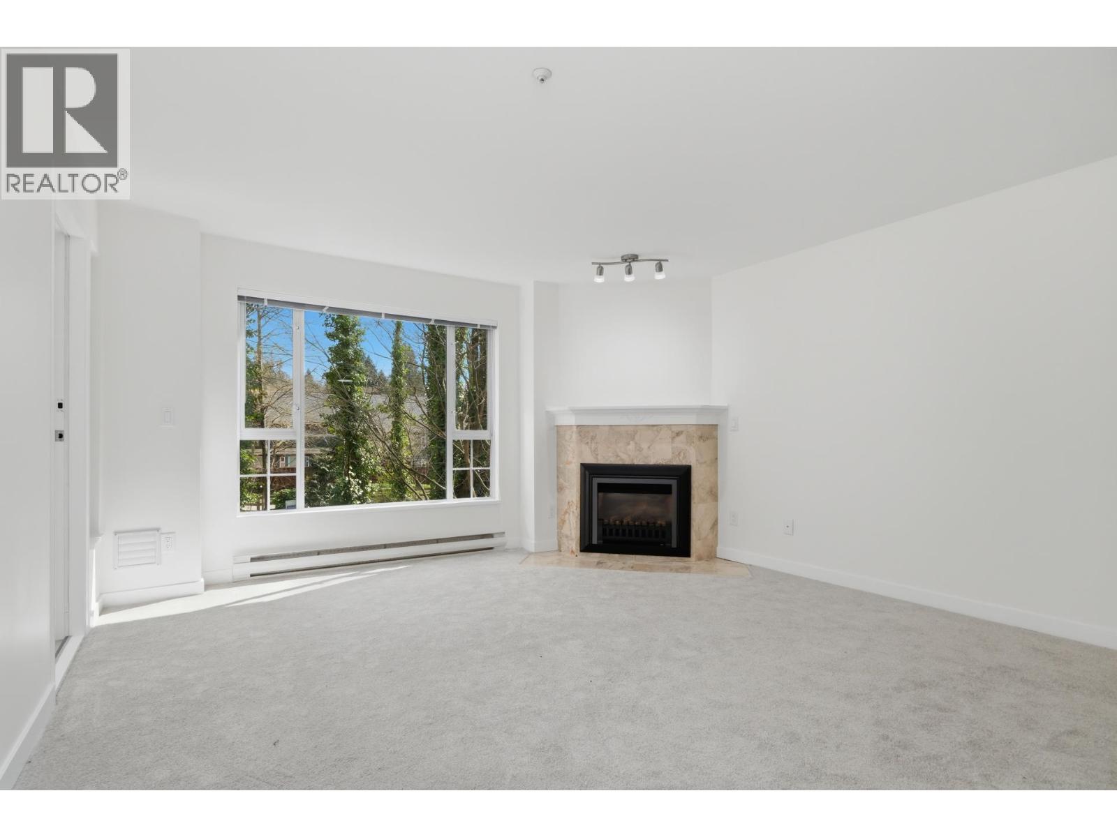 204 1550 FELL AVENUE, North Vancouver