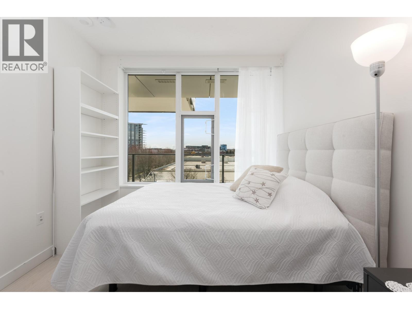 #402-8611 HAZELBRIDGE Way, Richmond