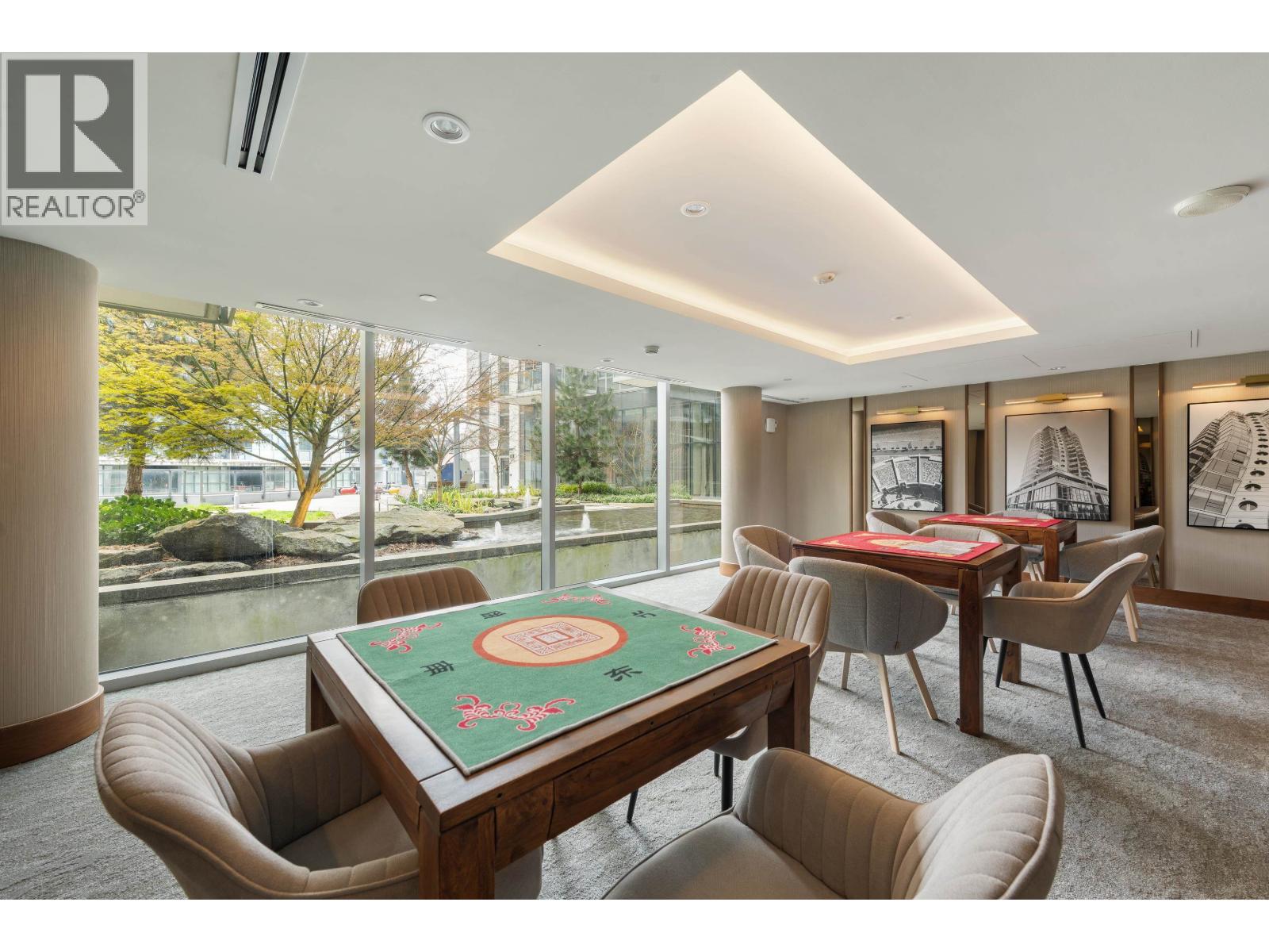 #402-8611 HAZELBRIDGE Way, Richmond