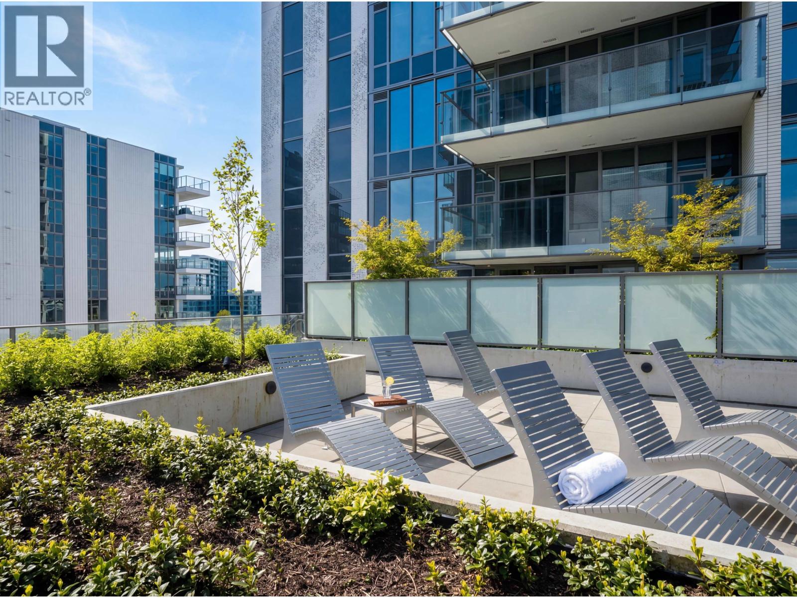 #402-8611 HAZELBRIDGE Way, Richmond