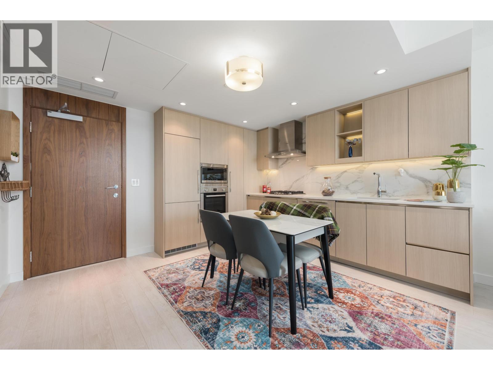 #402-8611 HAZELBRIDGE Way, Richmond