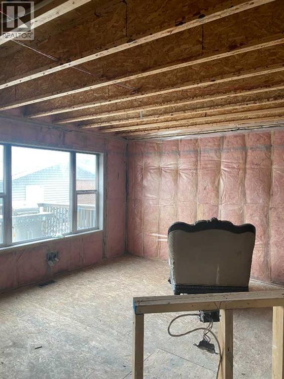 Single Family House for Sale in  Saddlecrest Place NE Saddle Ridge Calgary 