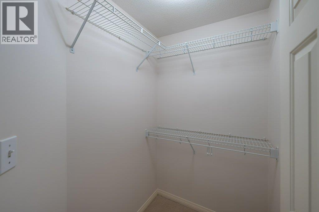 6514 Meadows Drive Unit# 4, Oliver