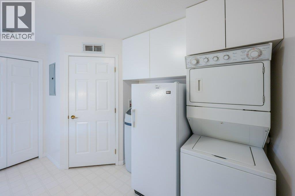 6514 Meadows Drive Unit# 4, Oliver